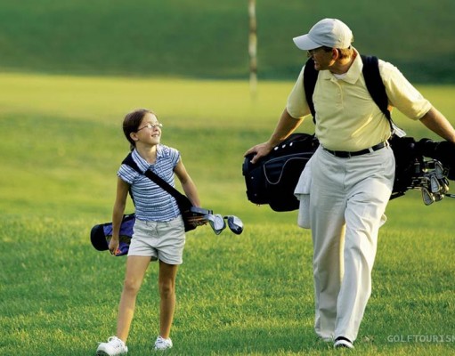 Benefits-Of-Teaching-Kids-To-Golf