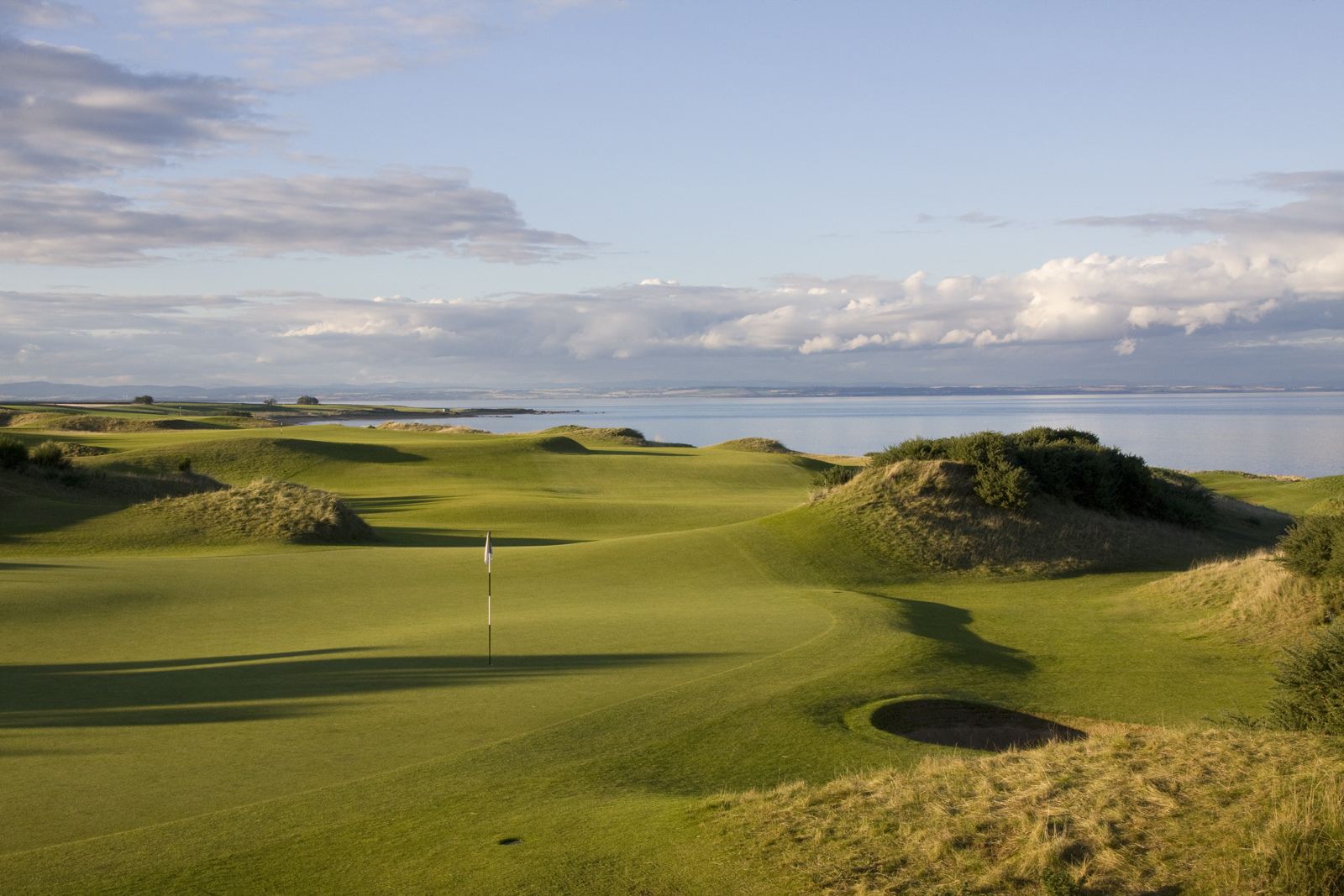 Kingsbarns_5th_Green_to_Tee_low_res